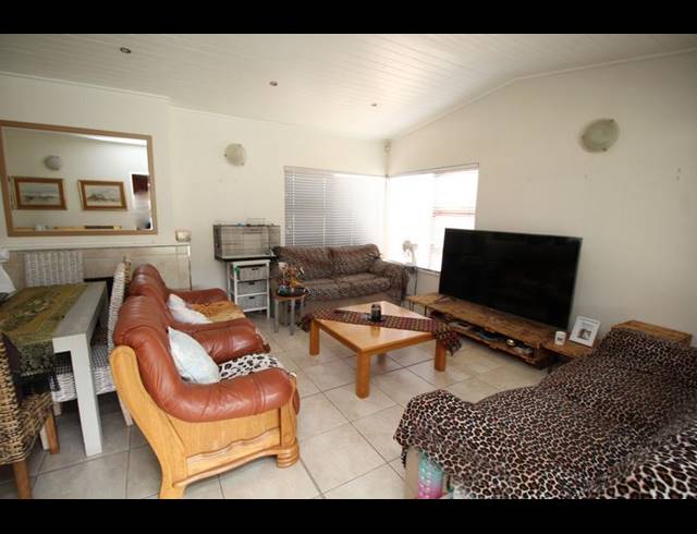 3 BEDROOM PROPERTY TO RENT IN BLOEMHOF